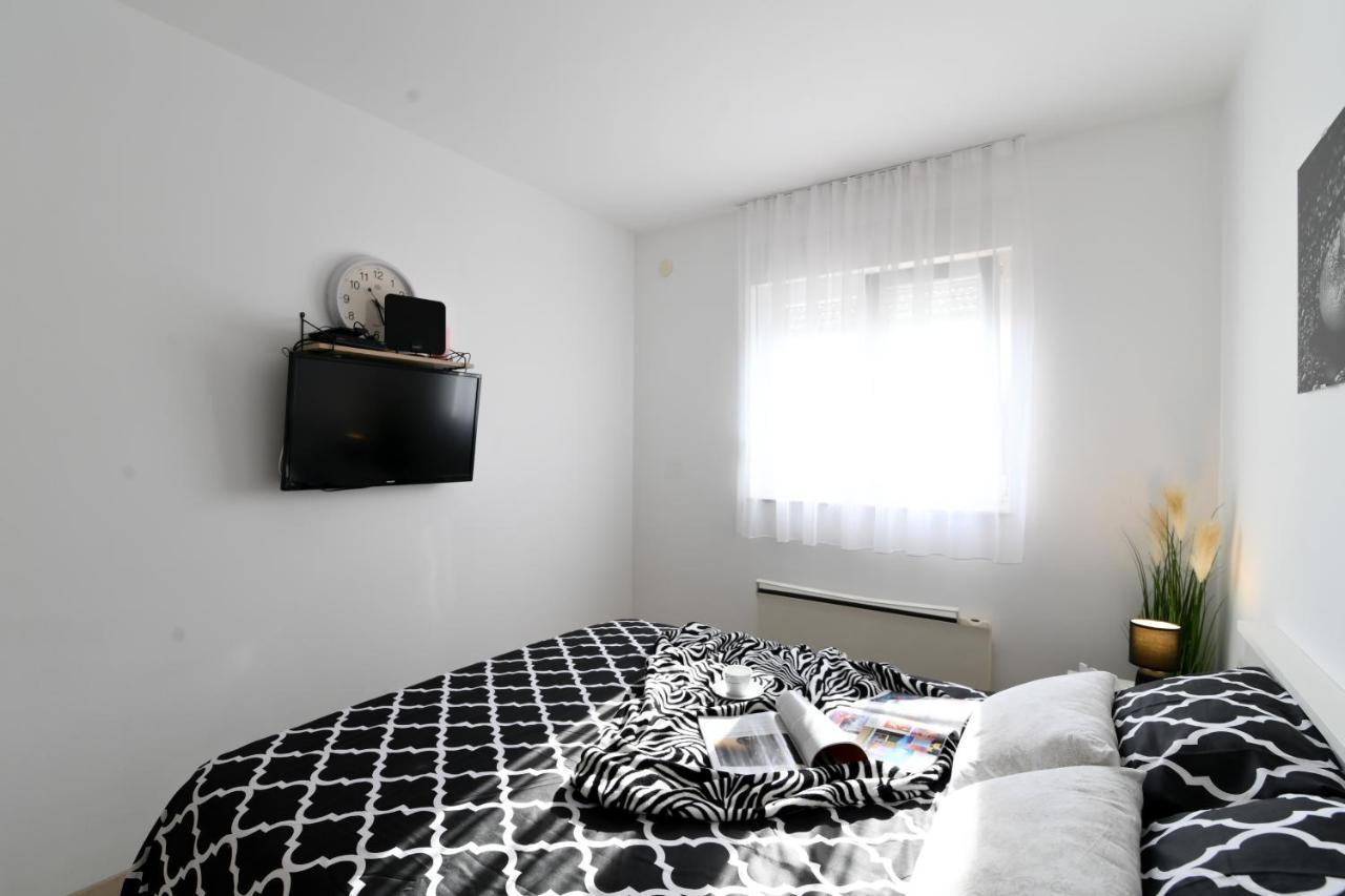 Rossy Apartment Rijeka Exterior photo