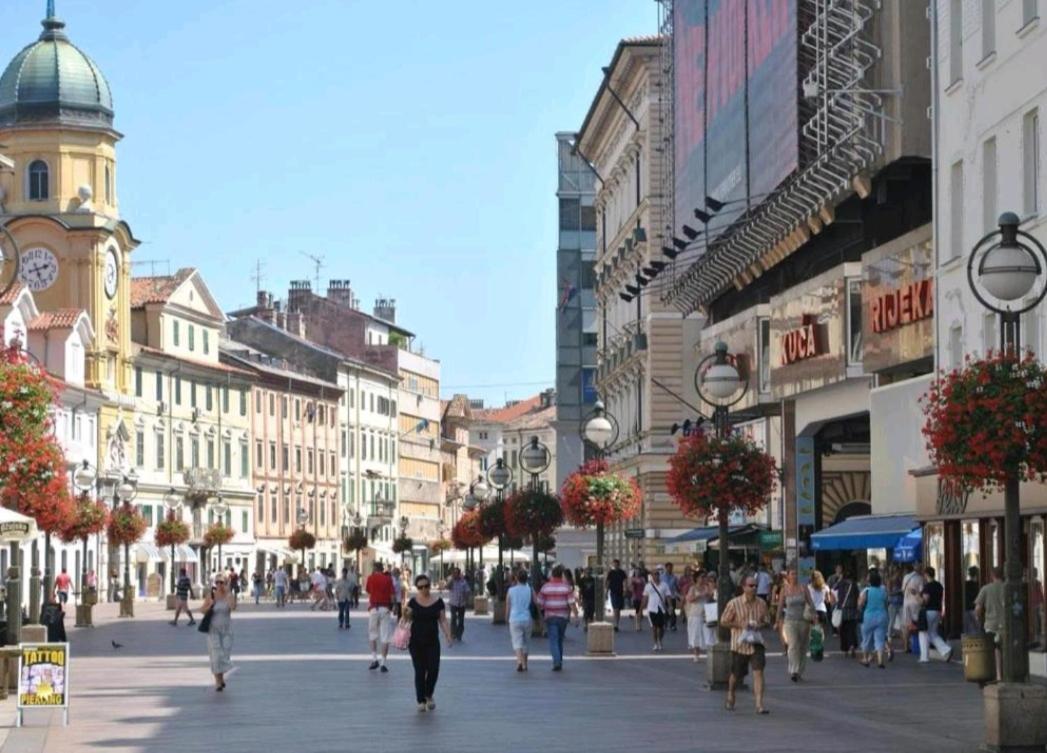 Rossy Apartment Rijeka Exterior photo